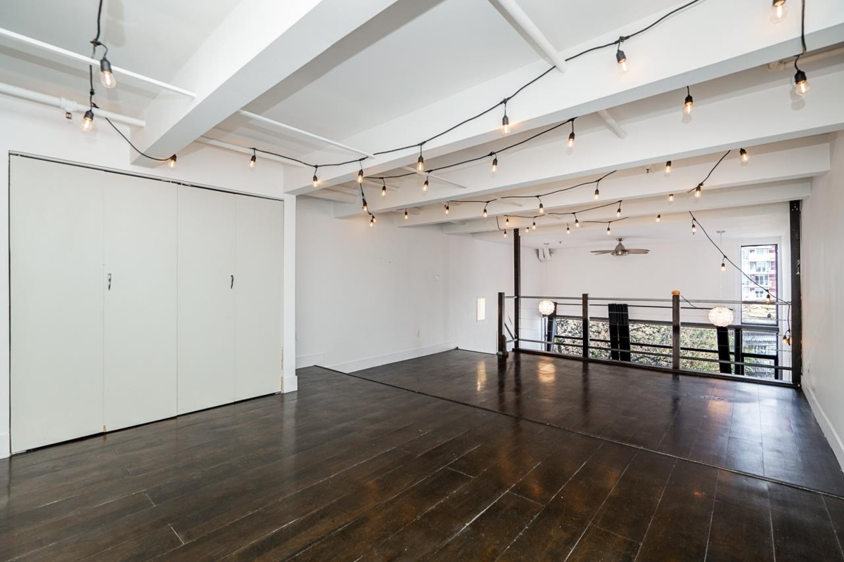 Front Yard Photo of 202 1850 Lorne Street, Vancouver, BC