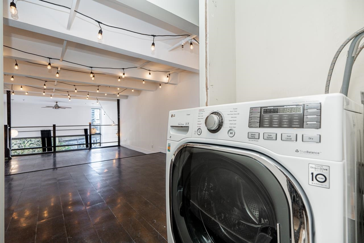 Garden / Landscaping Photo of 202 1850 Lorne Street, Vancouver, BC