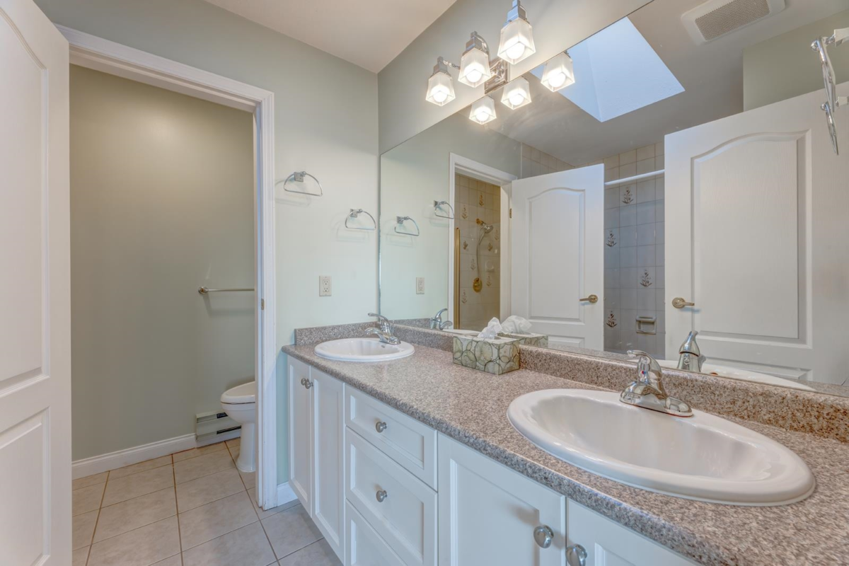 Basement Recreation Room Photo of 2750 Westlake Drive, Coquitlam, BC