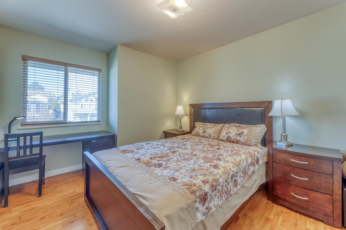 Entry Foyer Photo of 2750 Westlake Drive, Coquitlam, BC