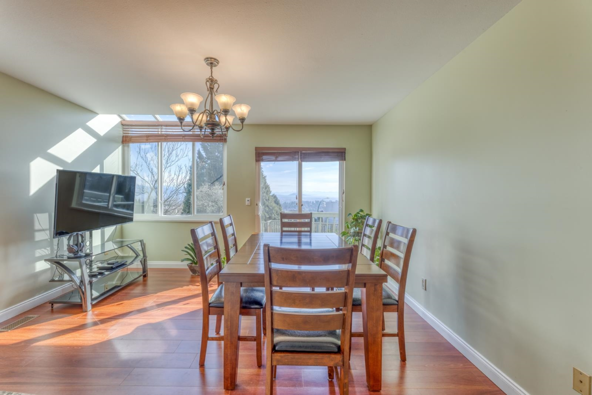 Primary Bathroom Photo of 2750 Westlake Drive, Coquitlam, BC
