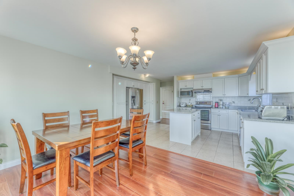 Walk-In Closet Photo of 2750 Westlake Drive, Coquitlam, BC