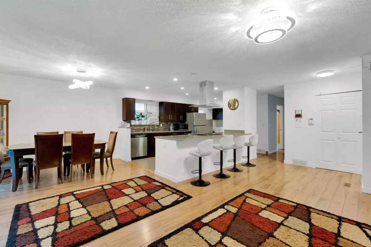 Breakfast Nook Photo of 1230 Bluff Drive, Coquitlam, BC