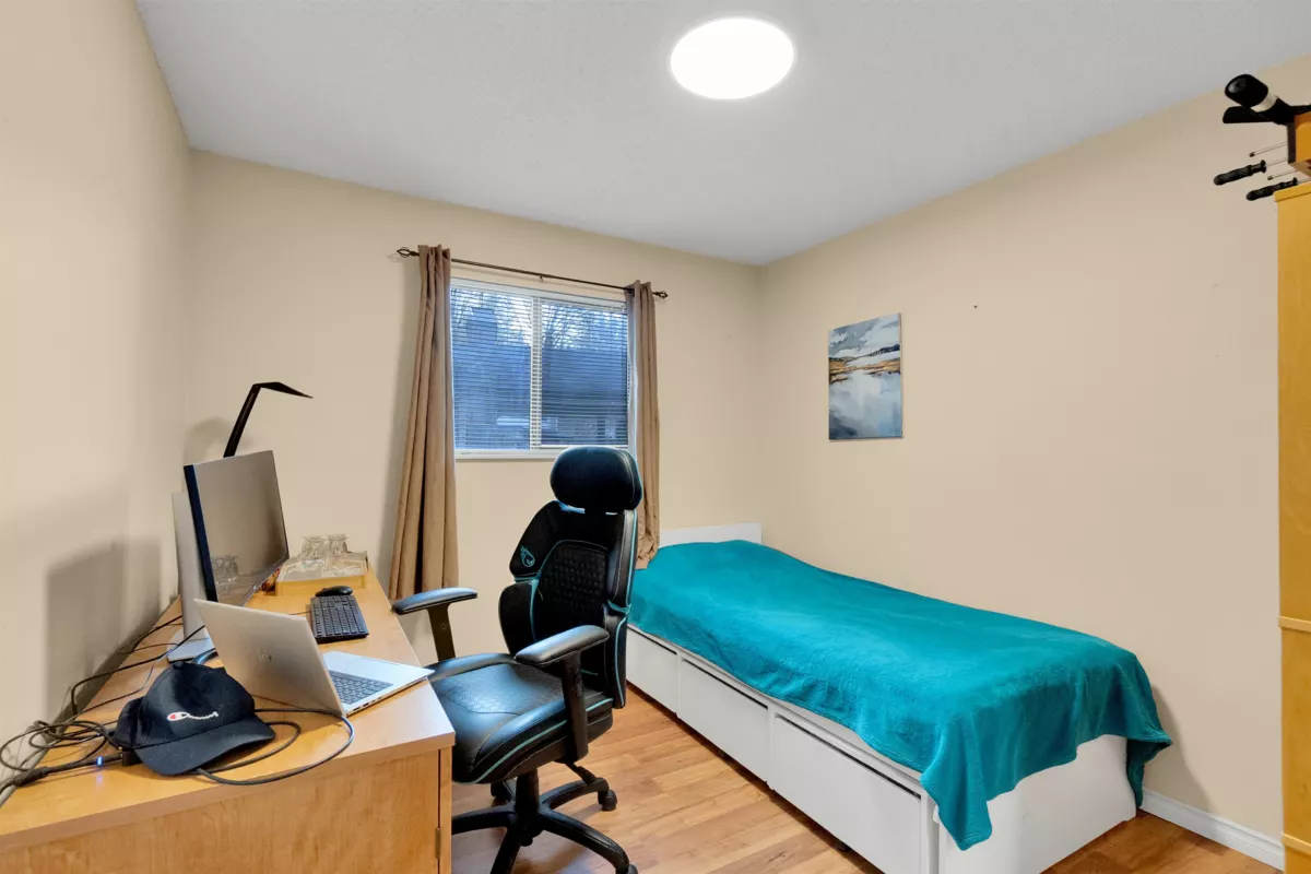 Walk-In Closet Photo of 1230 Bluff Drive, Coquitlam, BC