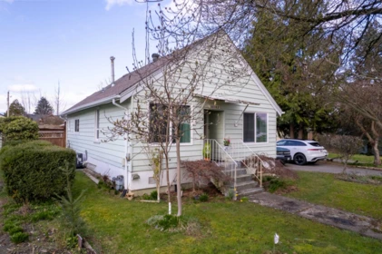 20283 Lorne Avenue, Maple Ridge, BC, Maple Ridge — Single Family Residence for sale