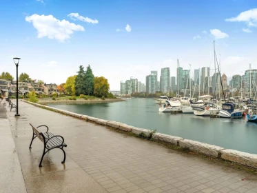 Outdoor Kitchen Photo of 521 666 Leg In Boot Square, Vancouver, BC