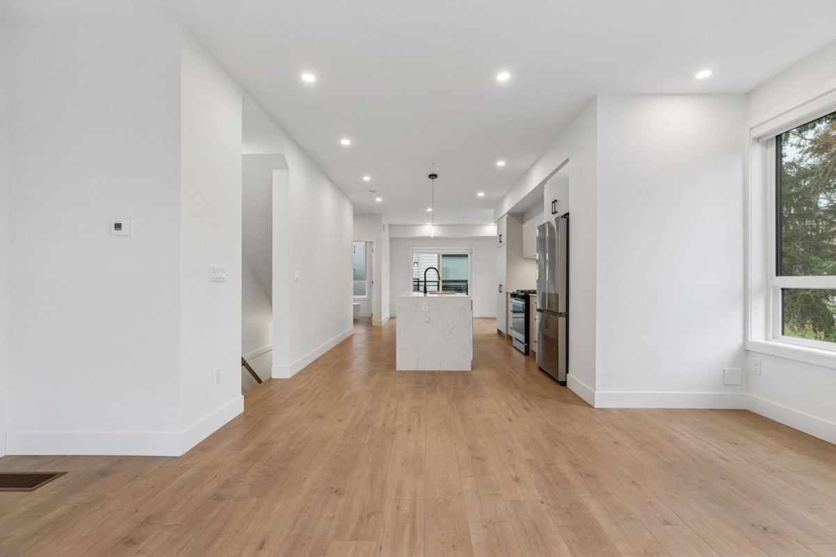Kitchen Photo of 7 19667 55a Avenue, Langley, BC
