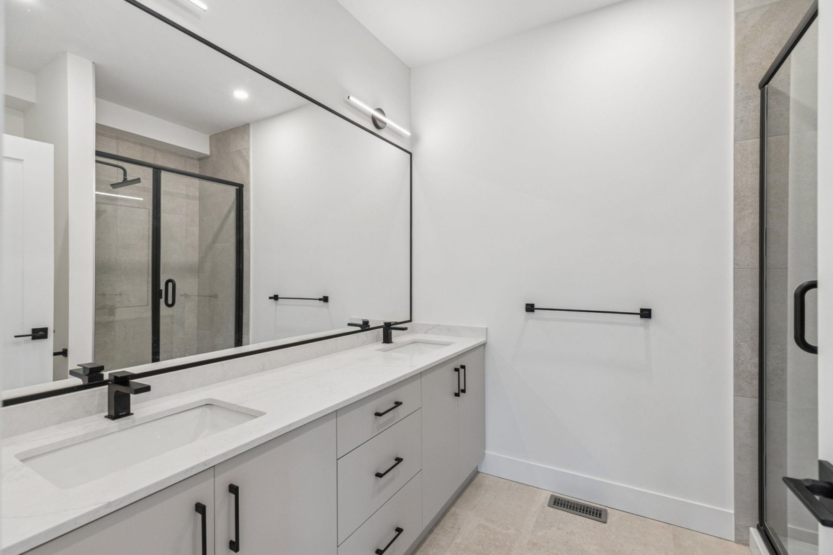 Laundry Room Photo of 7 19667 55a Avenue, Langley, BC