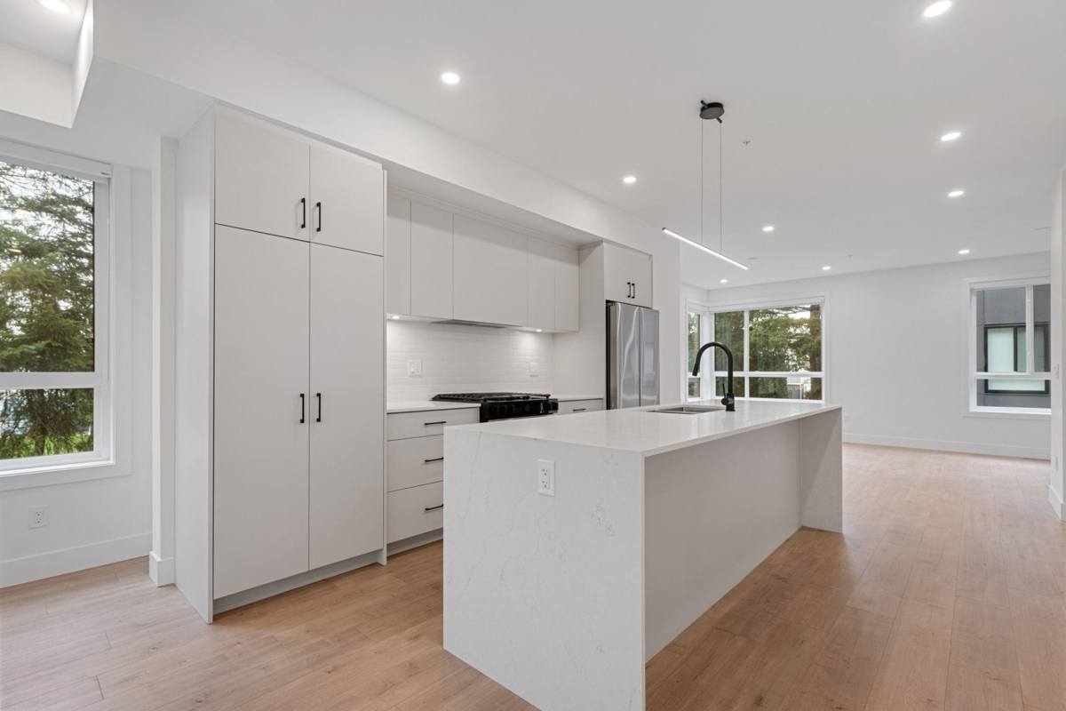 Primary Bathroom Photo of 7 19667 55a Avenue, Langley, BC