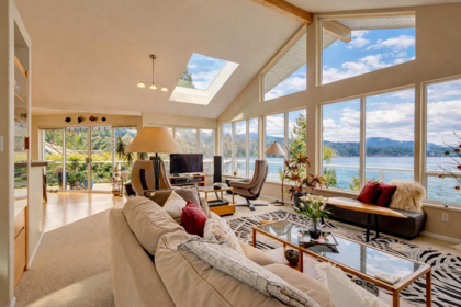 Office / Den Photo of 6484 N Gale Avenue, Sechelt, BC
