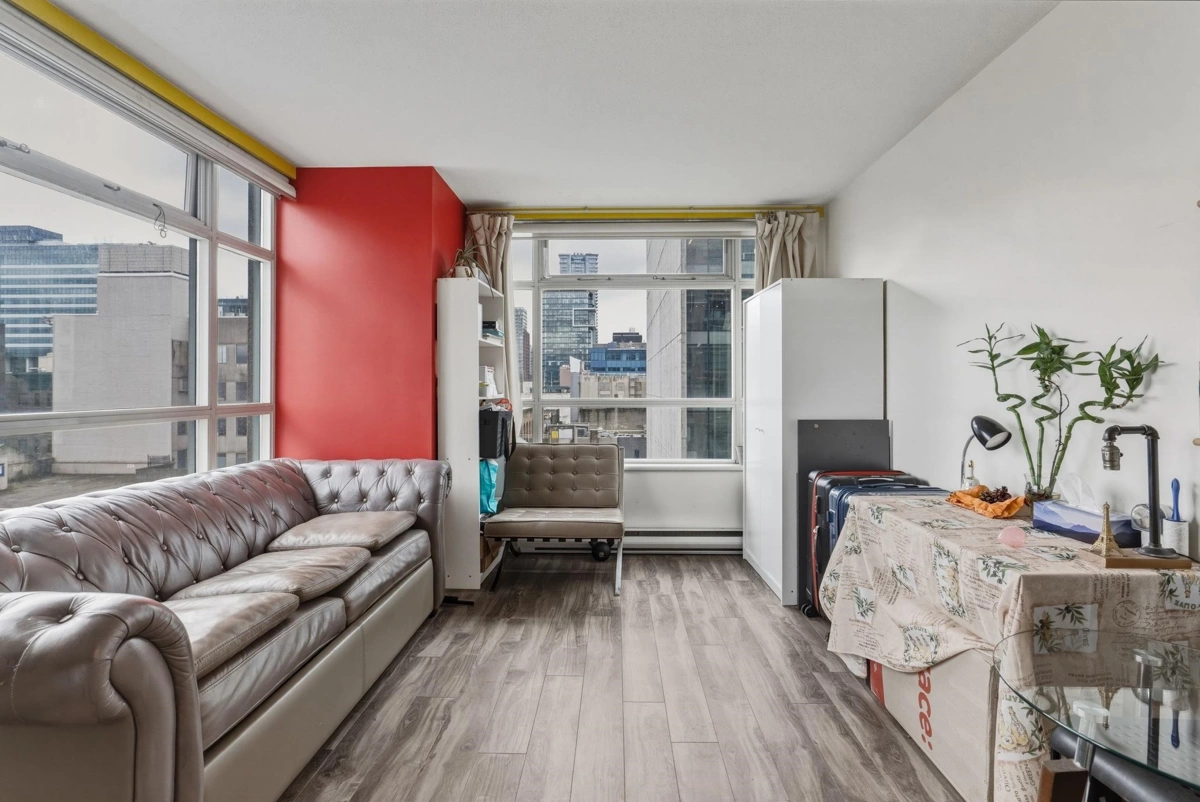 Family Room Photo of 909 438 Seymour Street, Vancouver, BC