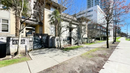 Backyard Photo of 215 4155 Central Boulevard, Burnaby, BC