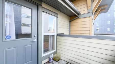 Office / Den Photo of 215 4155 Central Boulevard, Burnaby, BC