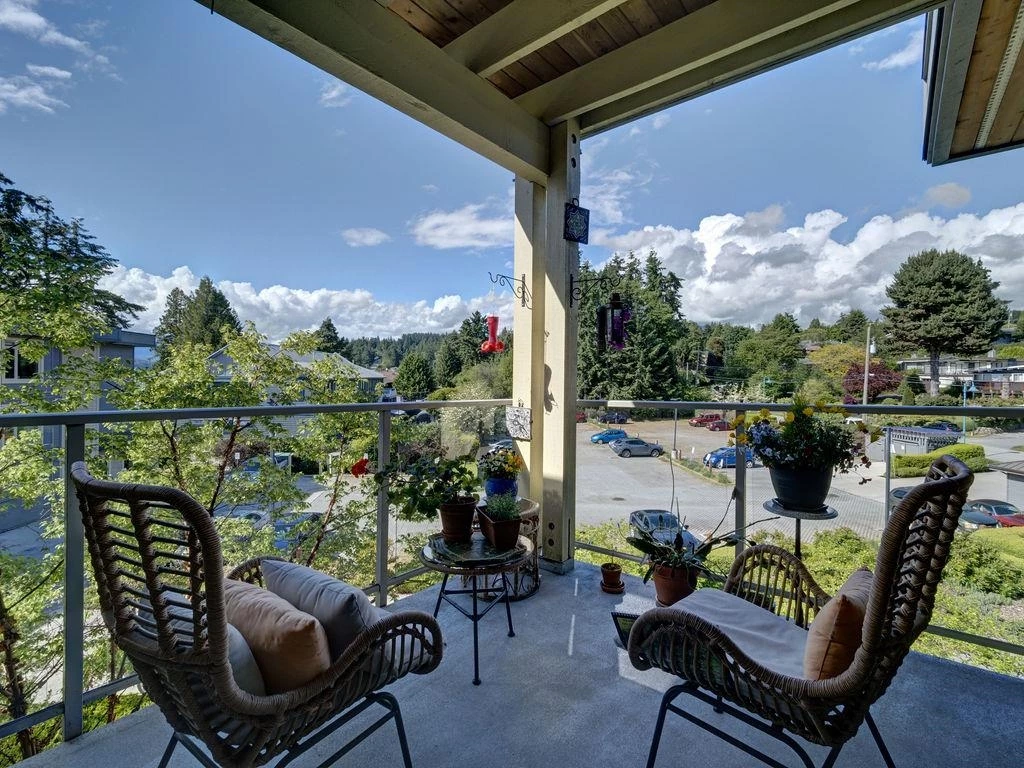 Exterior Rear Photo of 360 5160 Davis Bay Road, Sechelt, BC