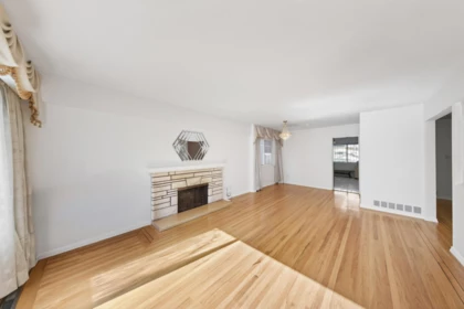 Kitchen Photo of 3571 E 46th Avenue, Vancouver, BC