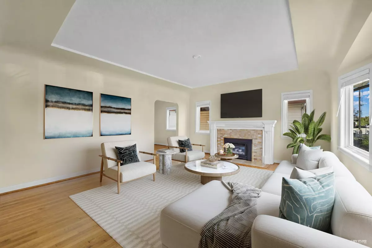 Dining Area Photo of 7758 15th Avenue, Burnaby, BC