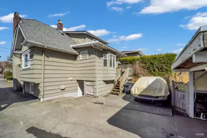 Backyard Photo of 7758 15th Avenue, Burnaby, BC