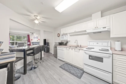Breakfast Nook Photo of 312 8068 120a Street, Surrey, BC