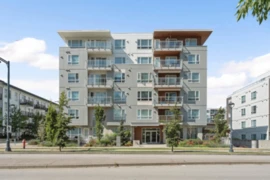 TH1 13963 105 Boulevard, Surrey, BC