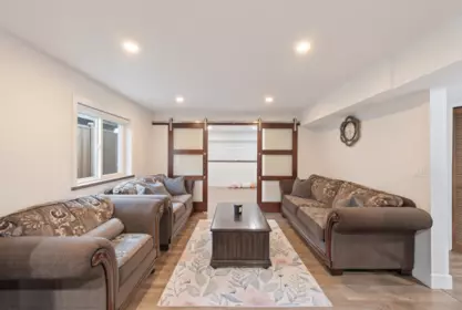 Hallway Photo of 34694 Beverley Crescent, Abbotsford, BC