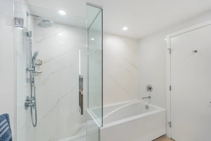 Mudroom Photo of 1503 15165 Thrift Avenue, White Rock, BC