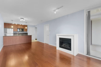 Kitchen Island Photo of 1108 7108 Collier Street, Burnaby, BC