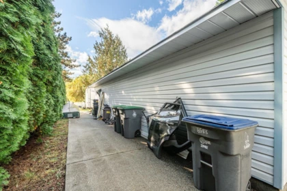 Kitchen Photo of 6588 148a Street, Surrey, BC