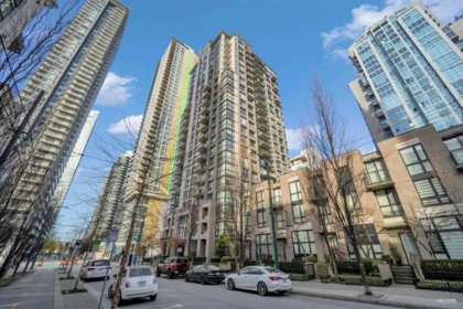 Aerial View of 1707 1295 Richards Street, Vancouver, BC