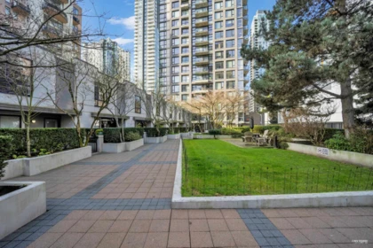 Swimming Pool Photo of 1707 1295 Richards Street, Vancouver, BC