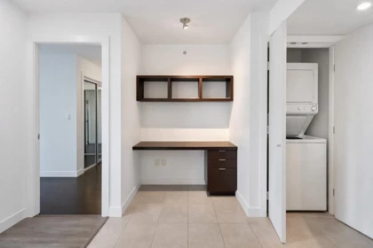 Walk-In Closet Photo of 908 7325 Arcola Street, Burnaby, BC
