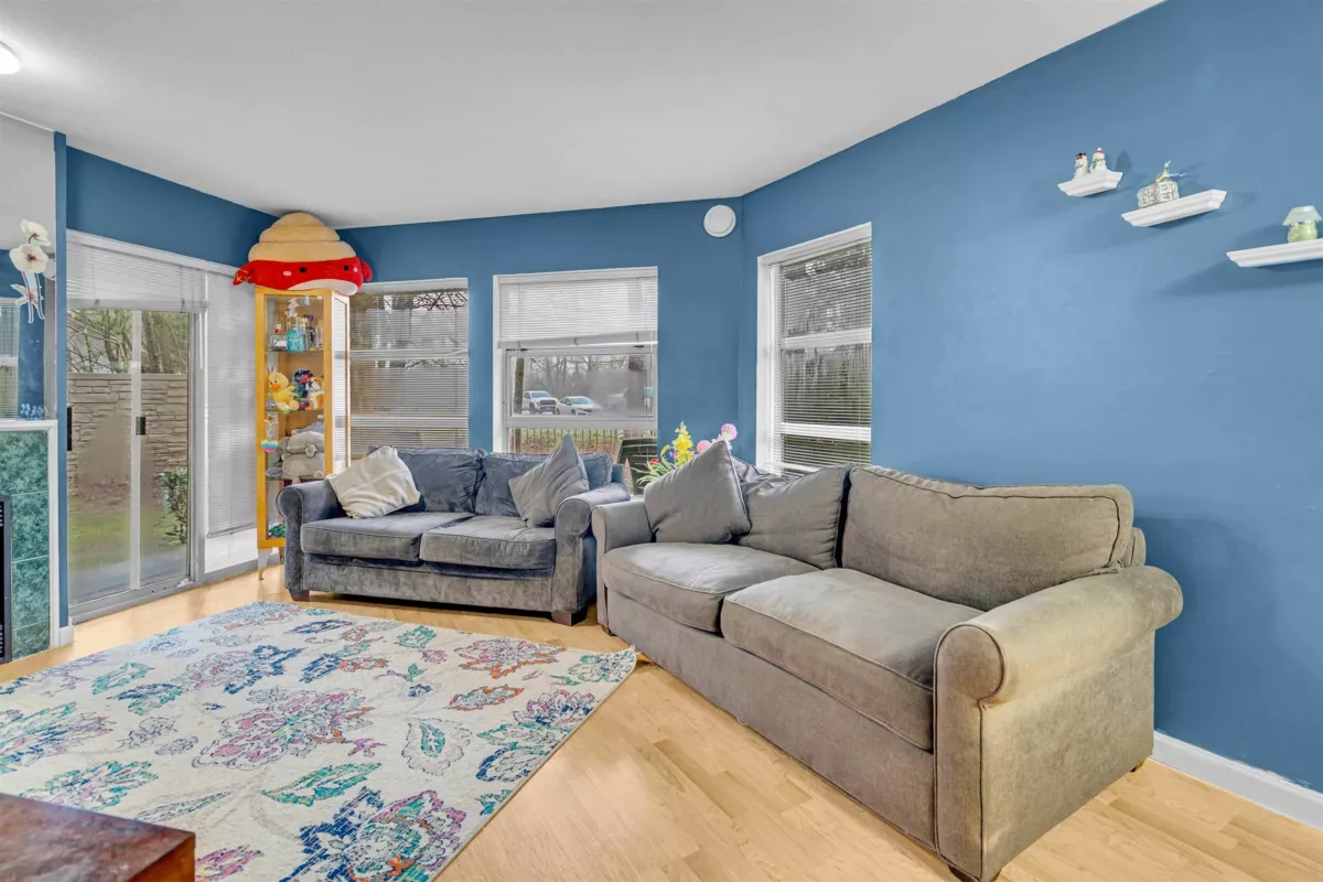 Family Room Photo of 101 22277 122 Avenue, Maple Ridge, BC