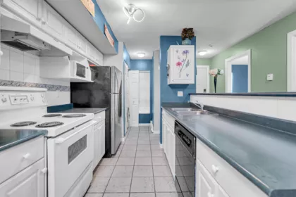 Pantry Photo of 101 22277 122 Avenue, Maple Ridge, BC