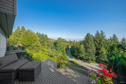 Hot Tub / Spa Photo of 1135 Groveland Court, West Vancouver, BC