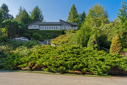 Playground / Recreational Area Near 1135 Groveland Court, West Vancouver, BC