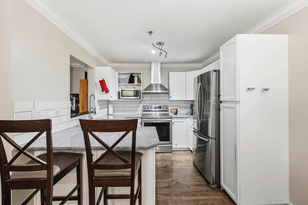 Dining Area Photo of 209 19721 64 Avenue, Langley, BC