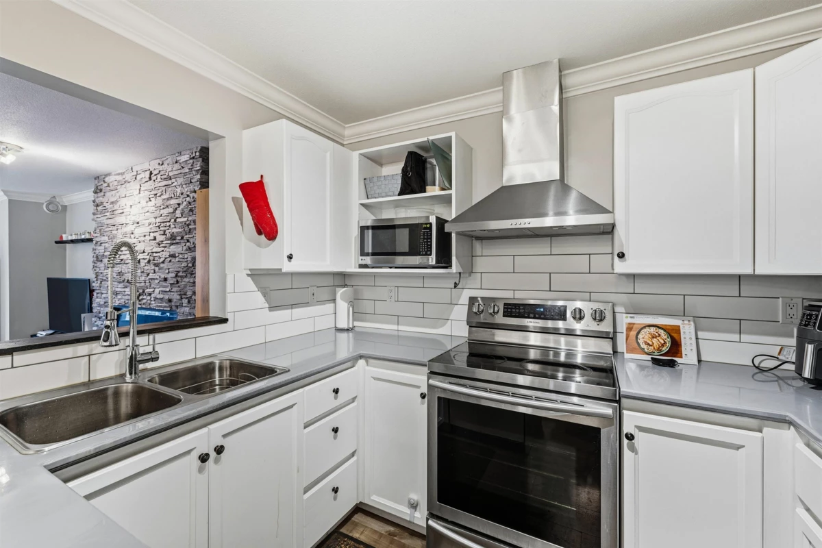 Family Room Photo of 209 19721 64 Avenue, Langley, BC