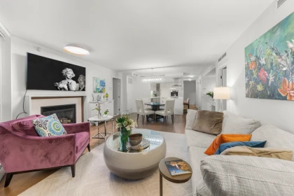 Breakfast Nook Photo of 903 8 Smithe Mews, Vancouver, BC