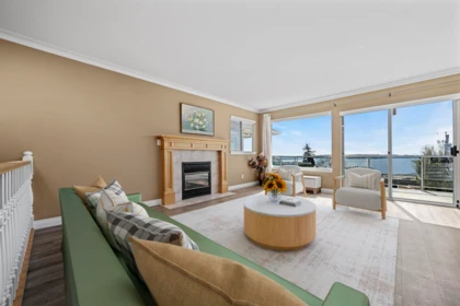15173 Royal Avenue, White Rock, BC, White Rock — Single Family Residence for sale