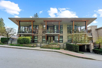 Garden / Landscaping Photo of 9 1891 Marine Drive, West Vancouver, BC