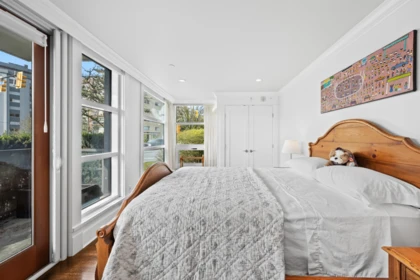 Hallway Photo of 9 1891 Marine Drive, West Vancouver, BC