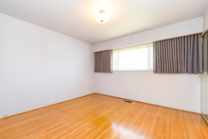 Hallway Photo of 945 Lillian Street, Coquitlam, BC