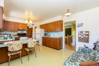 Laundry Room Photo of 945 Lillian Street, Coquitlam, BC