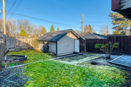 Swimming Pool Photo of 4377 W 12th Avenue, Vancouver, BC