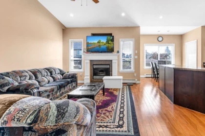 Breakfast Nook Photo of 2690 Victoria Street, Abbotsford, BC