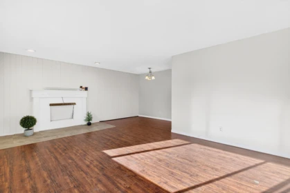 Breakfast Nook Photo of 20409 122 Avenue, Maple Ridge, BC