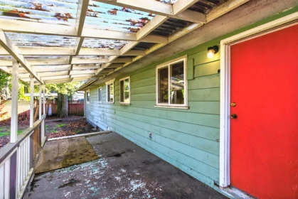 Garage Interior Photo of 20409 122 Avenue, Maple Ridge, BC
