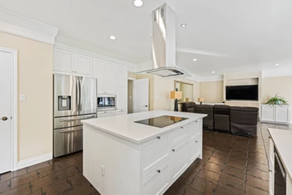 Breakfast Nook Photo of 8891 164 Street, Surrey, BC