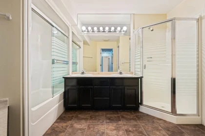 Swimming Pool Photo of 8891 164 Street, Surrey, BC