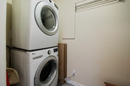 Guest Bathroom Photo of 306 33708 King Road, Abbotsford, BC