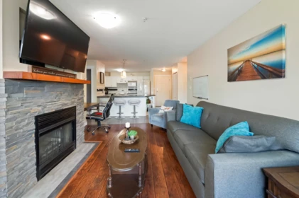 Kitchen Photo of 306 33708 King Road, Abbotsford, BC